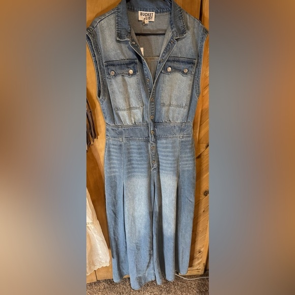NWT - BUCKETLIST Denim Sleeveless Button-Up Wide Leg Jumpsuit Size Large - Picture 6 of 8